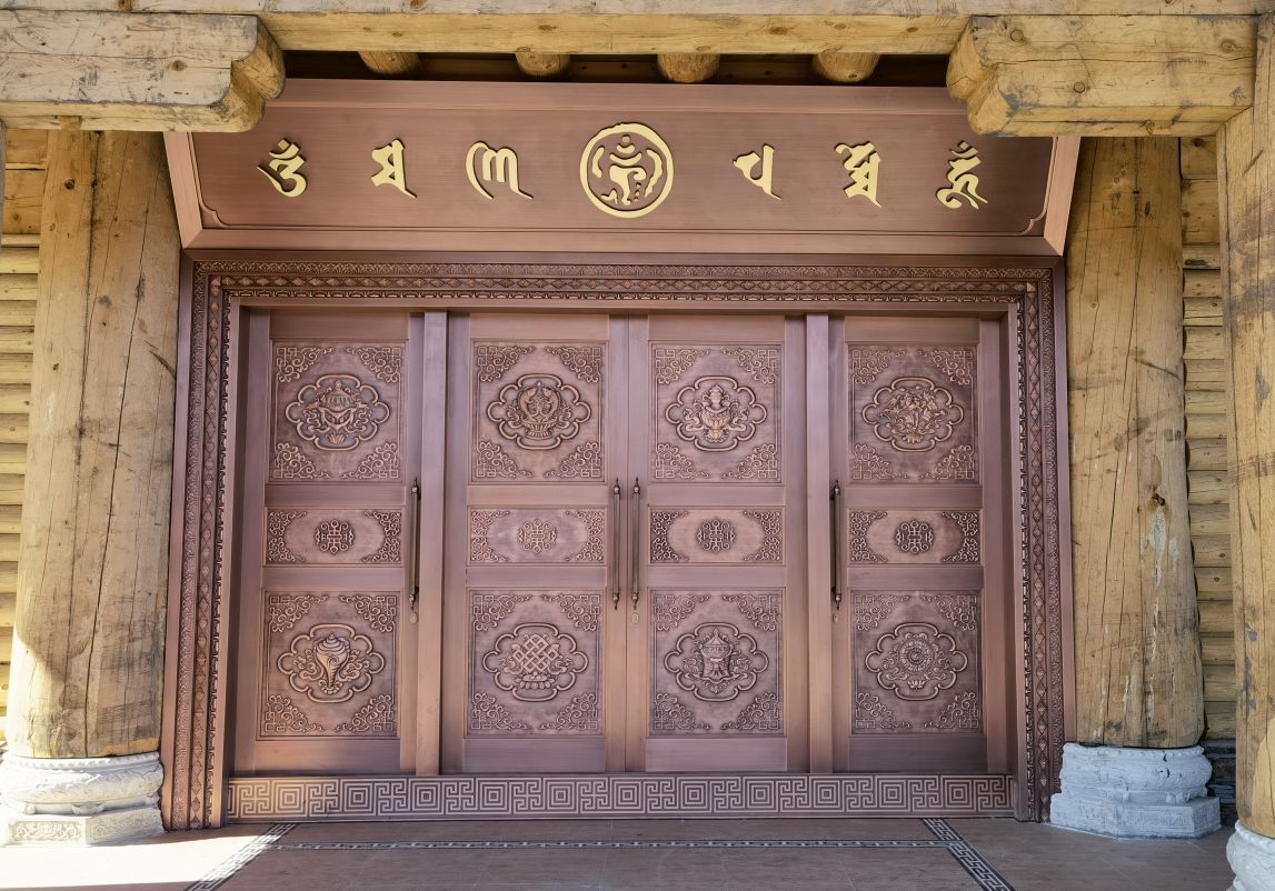 寺庙铜门